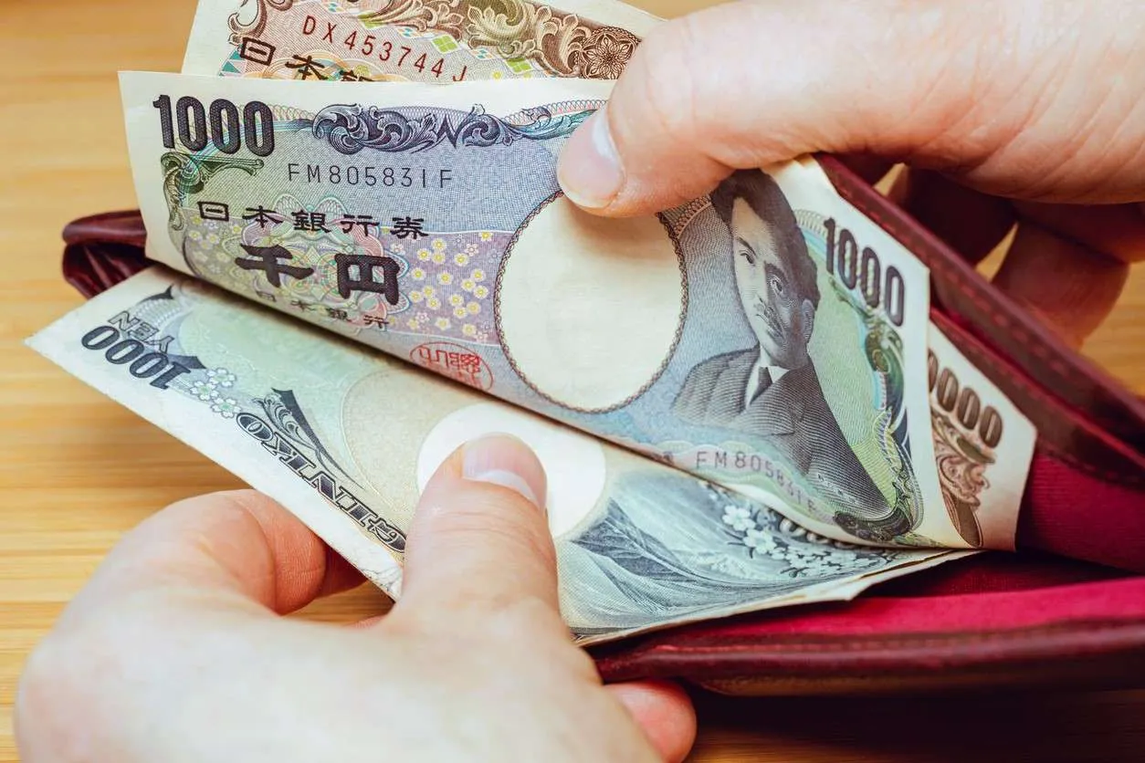 Salários mínimos de 47 províncias serão atualizados a partir de outubro de 2025